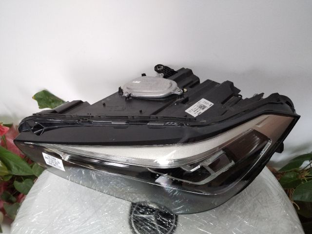 bontott BMW X1 Bal Fényszóró