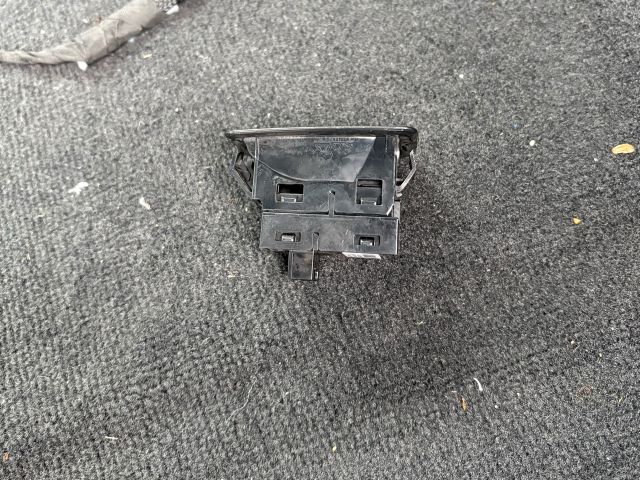 bontott BMW X1 Bal hátsó Ablakemelő Kapcsoló