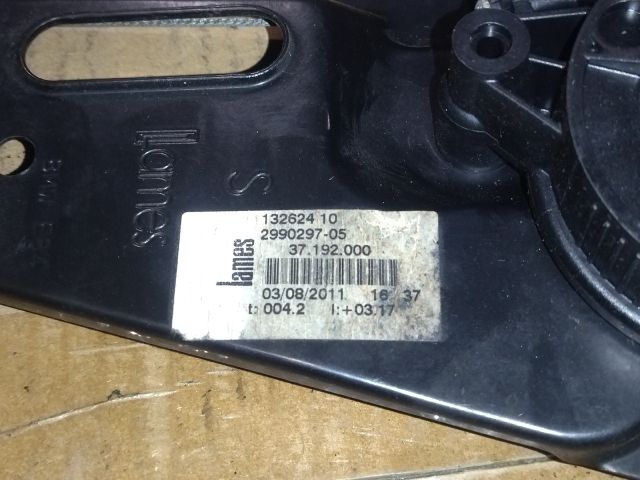 bontott BMW X1 Bal hátsó Ablakemelő Szerkezet (Elektromos)