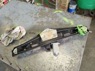 bontott BMW X1 Bal hátsó Ablakemelő Szerkezet (Elektromos)