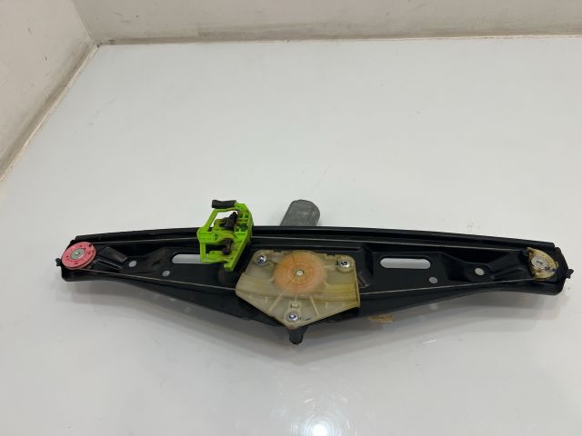 bontott BMW X1 Bal hátsó Ablakemelő Szerkezet (Elektromos)
