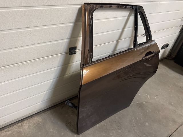 bontott BMW X1 Bal hátsó Ajtó (Üres lemez)