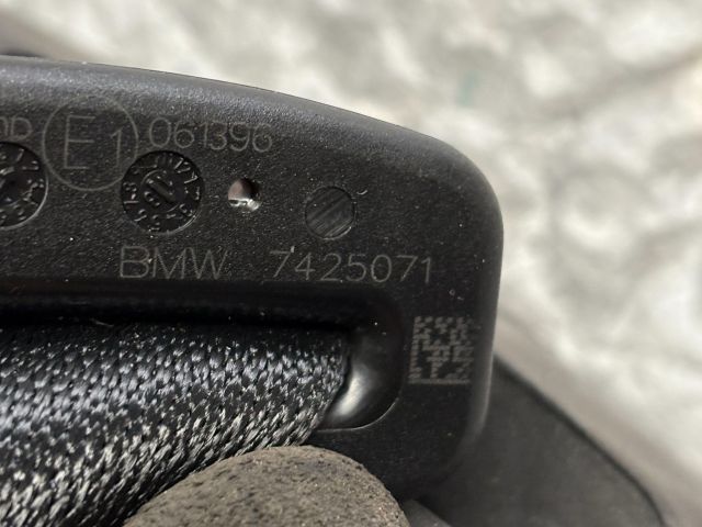 bontott BMW X1 Bal hátsó Biztonsági Öv