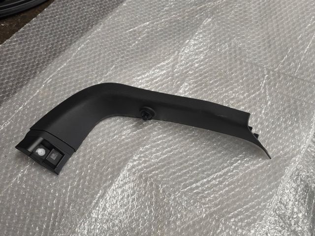 bontott BMW X1 Bal hátsó Csomagtér Burkolat (Műanyag)