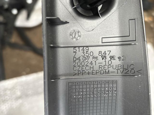 bontott BMW X1 Bal hátsó Csomagtér Burkolat (Műanyag)