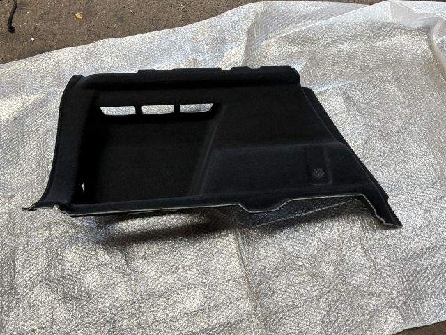 bontott BMW X1 Bal hátsó Csomagtér Burkolat (Műanyag)