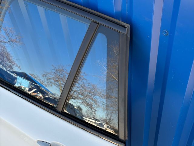 bontott BMW X1 Bal hátsó Fixüveg (Ajtóban)