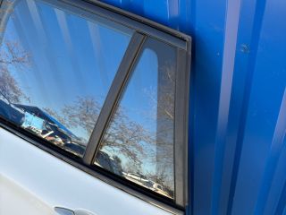 bontott BMW X1 Bal hátsó Fixüveg (Ajtóban)