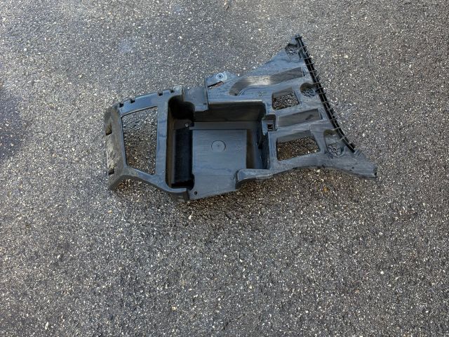 bontott BMW X1 Bal hátsó Oldal Lökhárító Tartó (Műanyag)