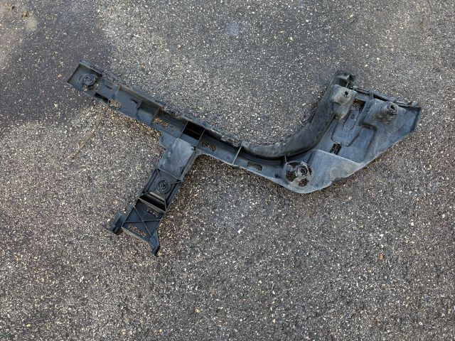 bontott BMW X1 Bal hátsó Oldal Lökhárító Tartó (Műanyag)