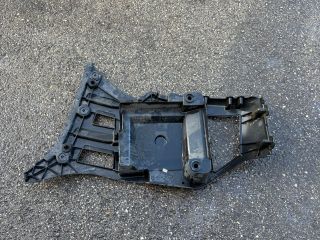 bontott BMW X1 Bal hátsó Oldal Lökhárító Tartó (Műanyag)