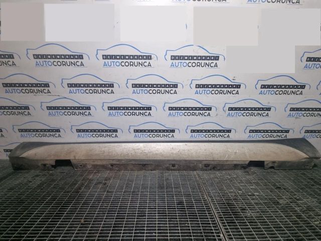 bontott BMW X1 Bal Küszöb