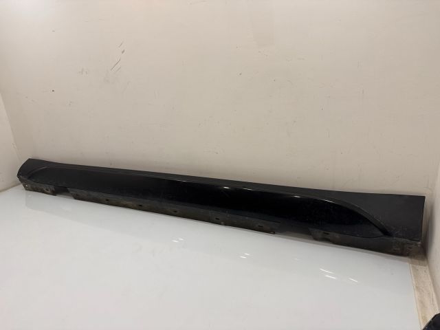 bontott BMW X1 Bal Küszöb