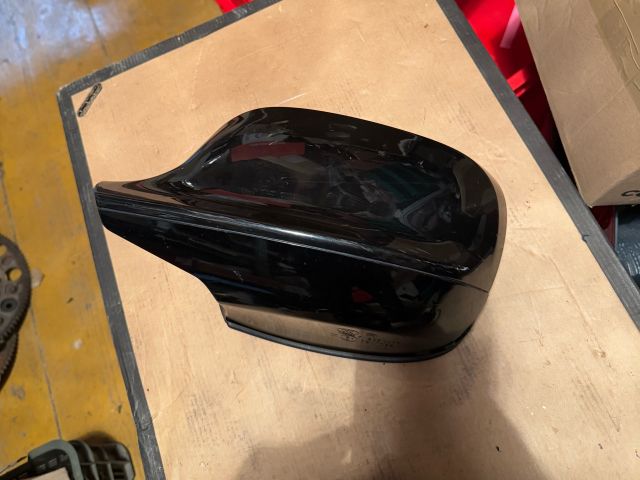 bontott BMW X1 Bal Visszapillantó Tükör Burkolat