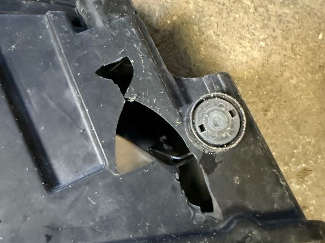 bontott BMW X1 Bal Xenon Fényszóró