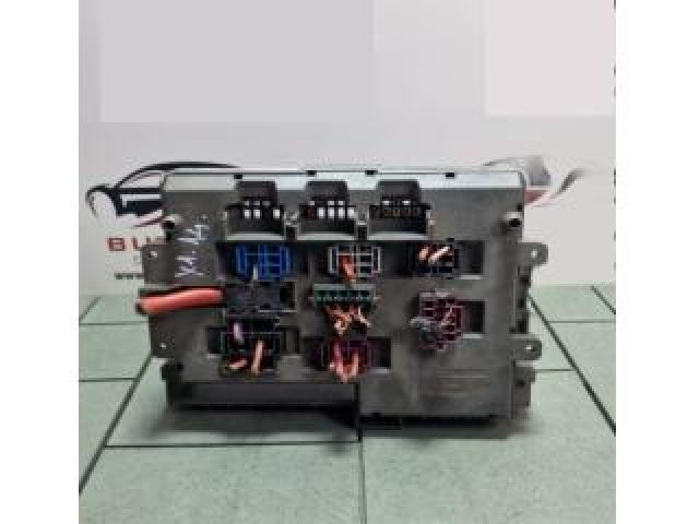 bontott BMW X1 Biztosítéktábla Utastér