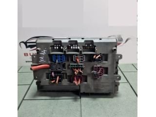 bontott BMW X1 Biztosítéktábla Utastér