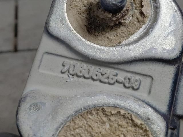 bontott BMW X1 Csomagtérajtó Bal Zsanér