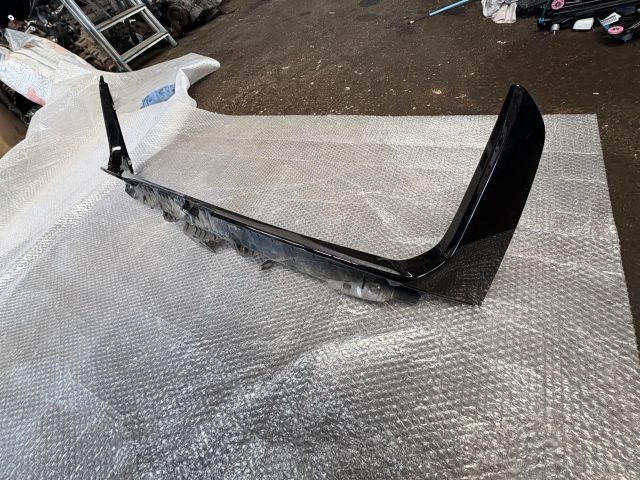 bontott BMW X1 Csomagtérajtó Díszléc