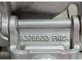 bontott BMW X1 Csomagtérajtó Jobb Zsanér