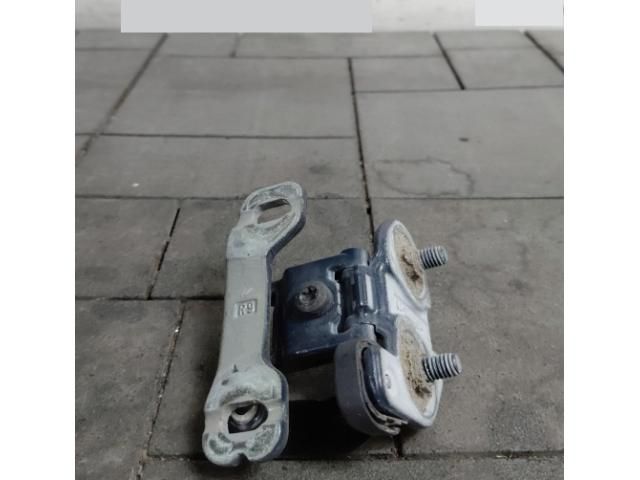 bontott BMW X1 Csomagtérajtó Jobb Zsanér