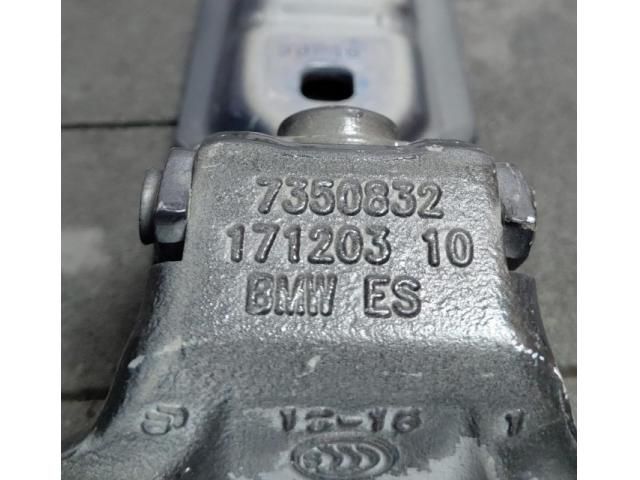 bontott BMW X1 Csomagtérajtó Jobb Zsanér