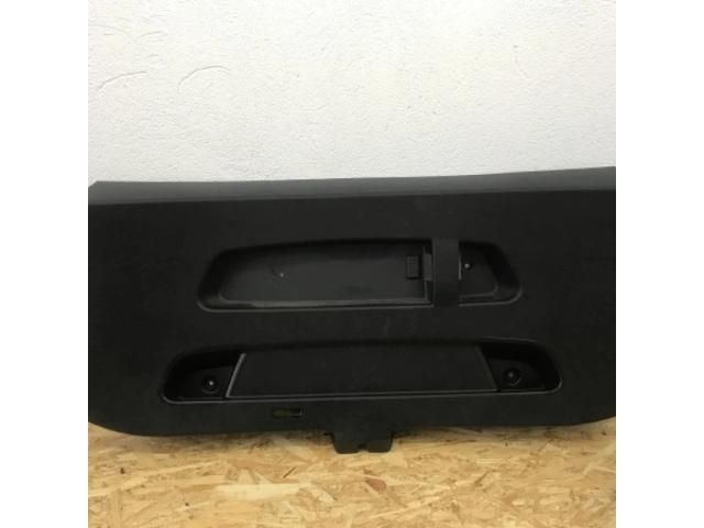 bontott BMW X1 Csomagtérajtó Kárpit