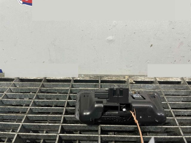 bontott BMW X1 Csomagtérajtó Kilincs