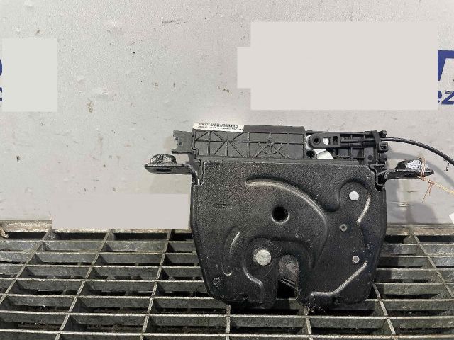 bontott BMW X1 Csomagtérajtó Ütköző