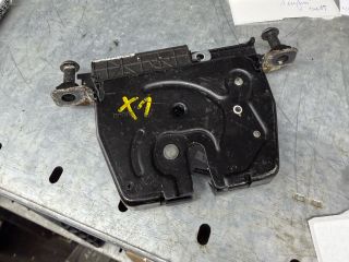 bontott BMW X1 Csomagtérajtó Zárszerkezet