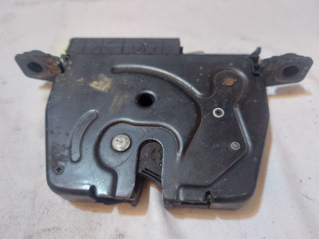 bontott BMW X1 Csomagtérajtó Zárszerkezet