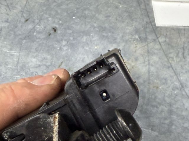 bontott BMW X1 Csomagtérajtó Zárszerkezet