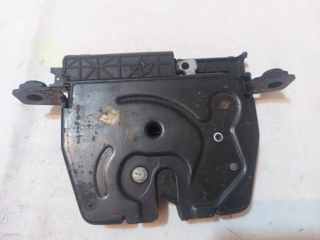 bontott BMW X1 Csomagtérajtó Zárszerkezet