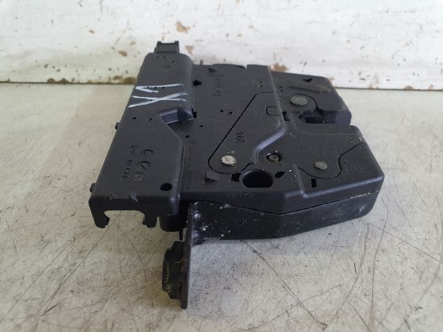 bontott BMW X1 Csomagtérajtó Zárszerkezet