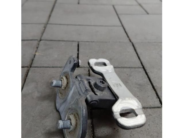 bontott BMW X1 Csomagtérajtó Zsanér