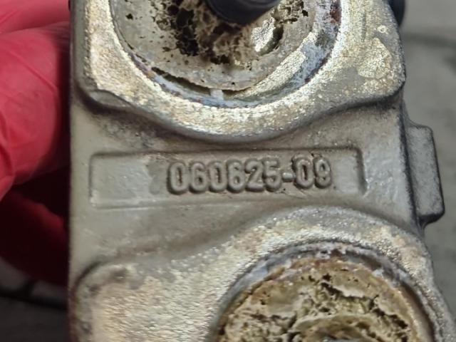 bontott BMW X1 Csomagtérajtó Zsanér