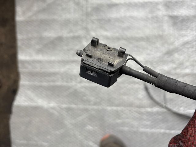 bontott BMW X1 Első Ablakmosó Fúvóka