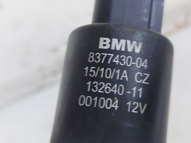 bontott BMW X1 Első Ablakmosó Szivattyú