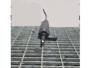 bontott BMW X1 Első Ablakmosó Szivattyú