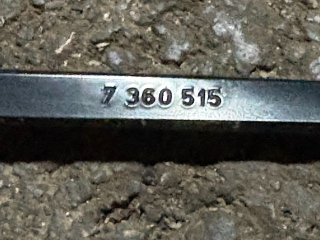 bontott BMW X1 Első Ablaktörlő Kar