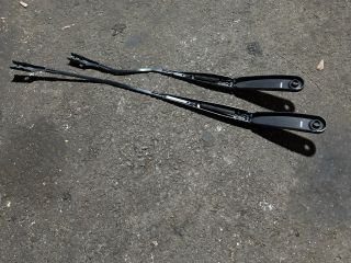 bontott BMW X1 Első Ablaktörlő Kar