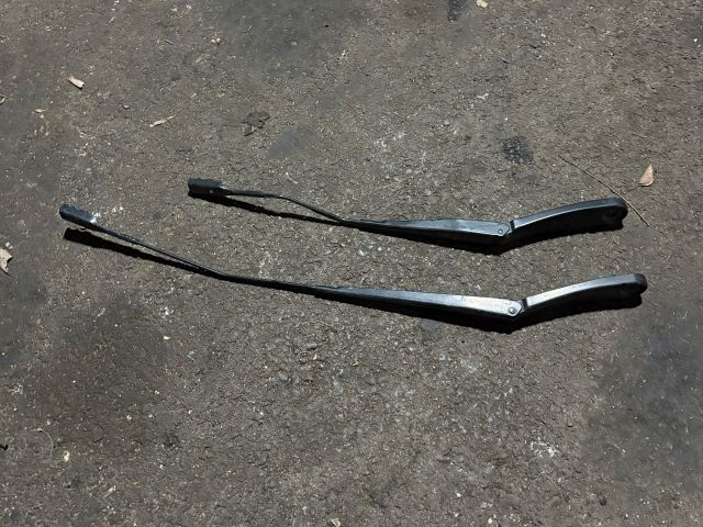 bontott BMW X1 Első Ablaktörlő Kar