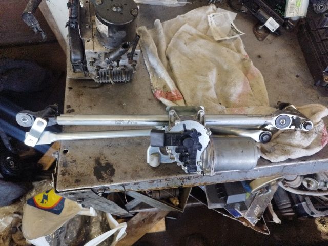 bontott BMW X1 Első Ablaktörlő Szerkezet Motorral