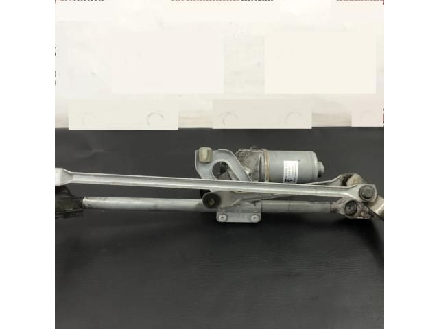 bontott BMW X1 Első Ablaktörlő Szerkezet Motorral