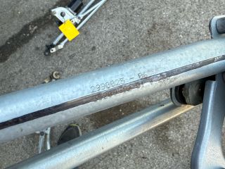 bontott BMW X1 Első Ablaktörlő Szerkezet Motorral