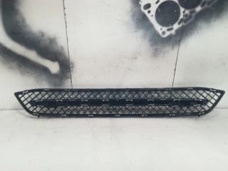 bontott BMW X1 Első Lökhárító Alsó Középső Díszrács