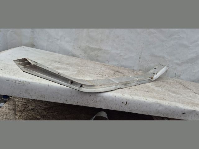 bontott BMW X1 Első Lökhárító Merevítő (Fém)