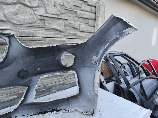 bontott BMW X1 Első Lökhárító (Részeivel)