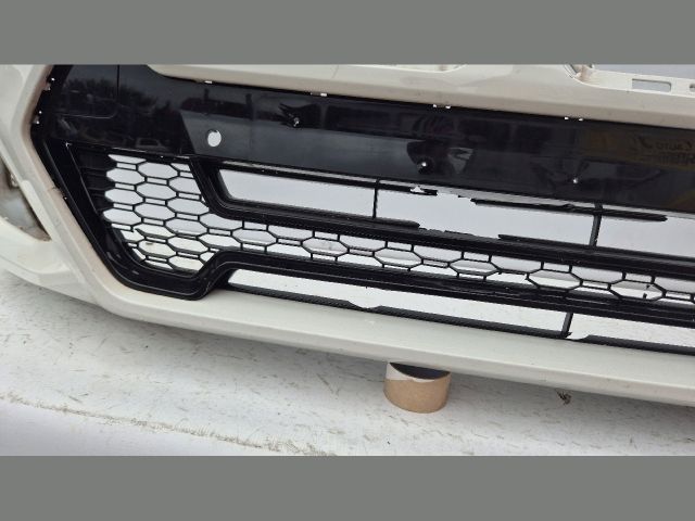 bontott BMW X1 Első Lökhárító (Üresen)