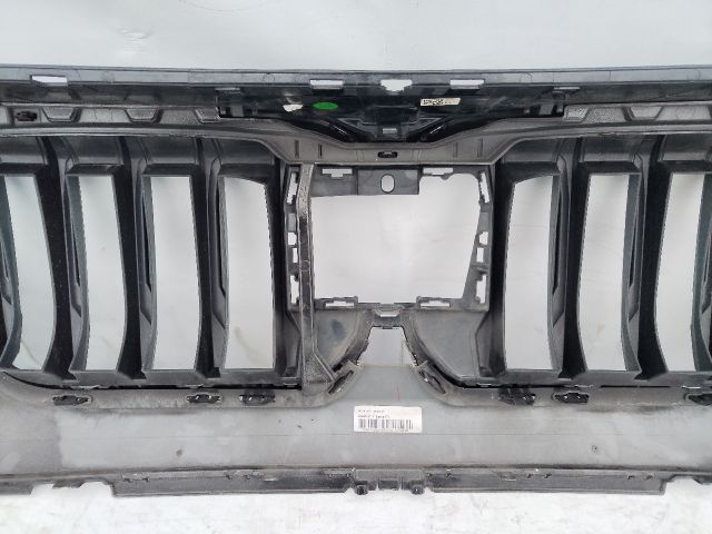 bontott BMW X1 Első Lökhárító (Üresen)